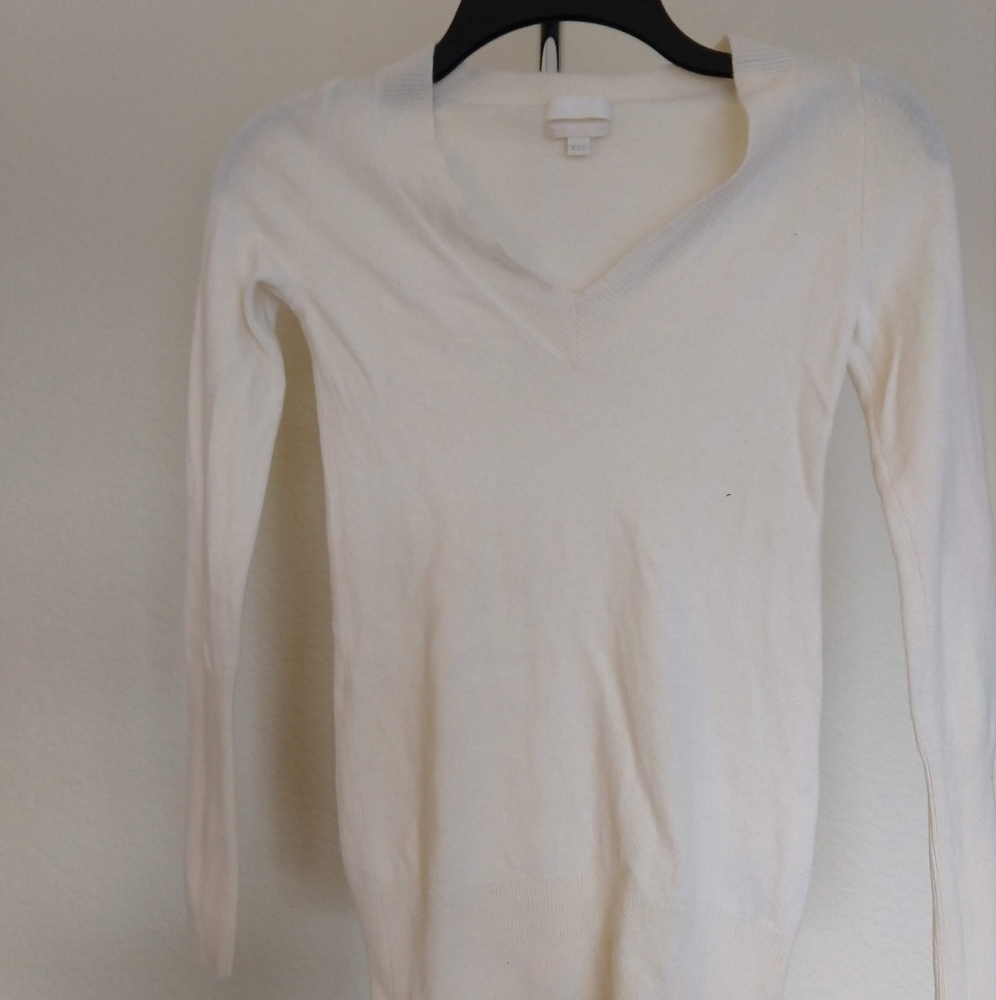 100% Cashmere Ivory Sweater
